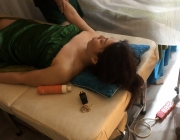 MASSAGE DA MẶT VÀ DA CHO KHÁCH